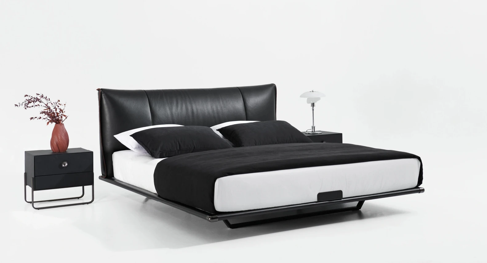 2522 Upholstered Bed