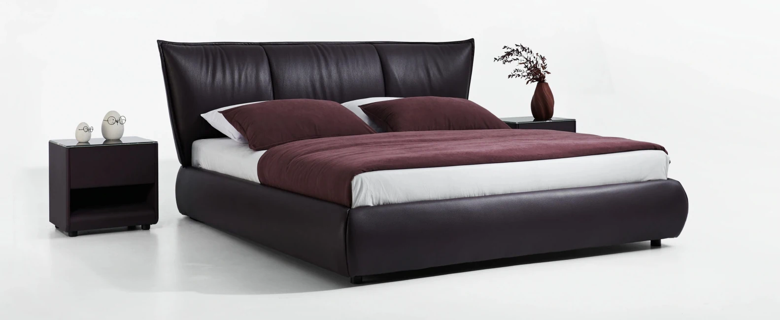 2523 Upholstered Bed
